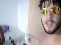 नंगा और आराम से, रॉ फेटिश सेक्स करते हुए