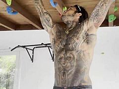 princesa tatuada sexy vino a sesion de entrenamiento con damilvvs