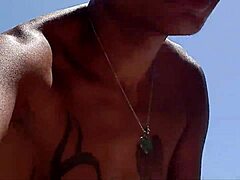 muita putaria com safados na famosa praia brasileira!