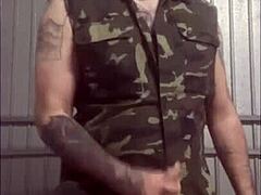 wanna bang a hot soldier