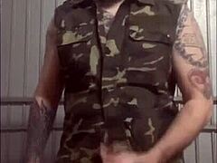 wanna bang a hot soldier