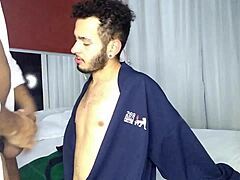 नोविन्हो पाडास्ट के हार्ड रॉड एक्शन के लिए स्नीक करता है!