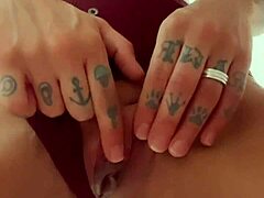 वाह, टाटी ज़ाकी बहुत सेक्सी है!