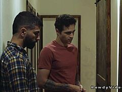 जेल से निकलकर मेरे हंक पार्टनर के साथ बेयरबैक एनल चोदाई