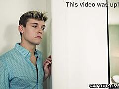 डेल सेवेज ट्विंक्स जैक और ट्रेवर के साथ वाइल्ड थ्रीसम में