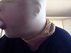 Nylonface bläst fetten dildo with pantyhose nylon solo amateur fetish