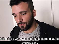 पहली बार बड़े लंड से घबराया हुआ पर उत्साहित, गे प्रोड्यूसर से