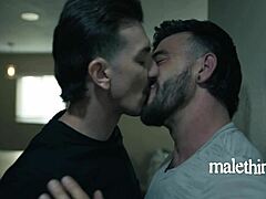 इयान होल्म्स और माइकल जैकमैन के साथ गे बेवफाई 😏